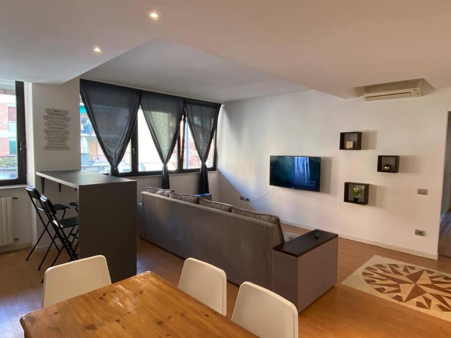Roel Apartments Verona Esterno foto